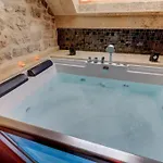 Sous Mon Toit - Sauna & Jacuzzi Apartment Dijon