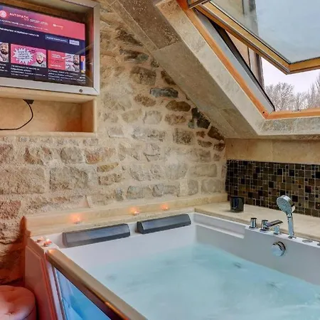 Appartamento Sous Mon Toit - Sauna & Jacuzzi Digione