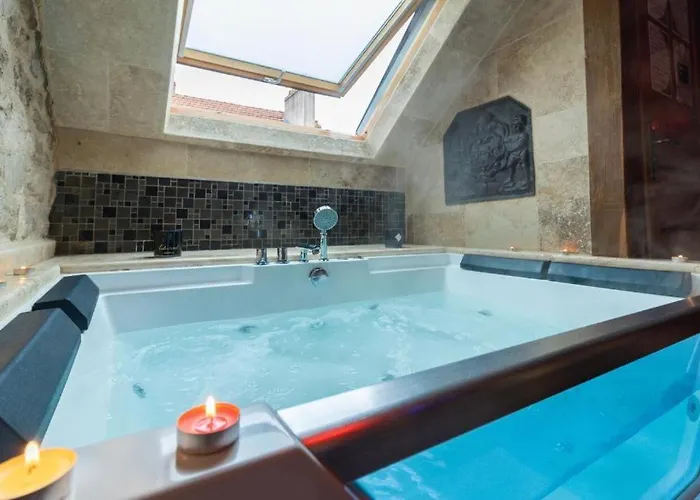 Sous Mon Toit - Sauna & Jacuzzi Daire Dijon