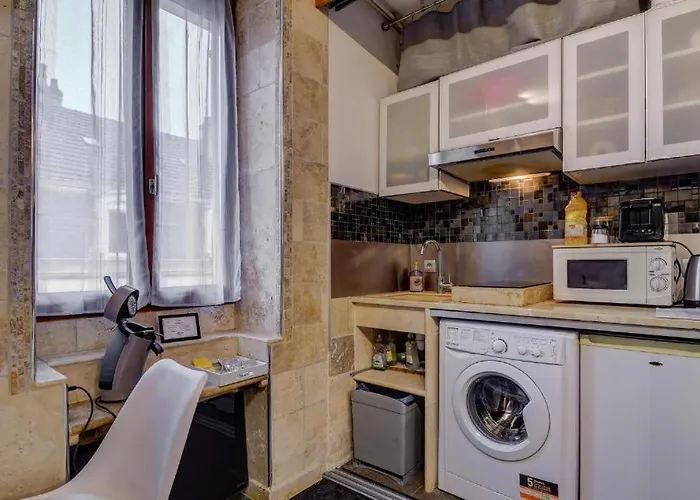 Daire Sous Mon Toit - Sauna & Jacuzzi Dijon